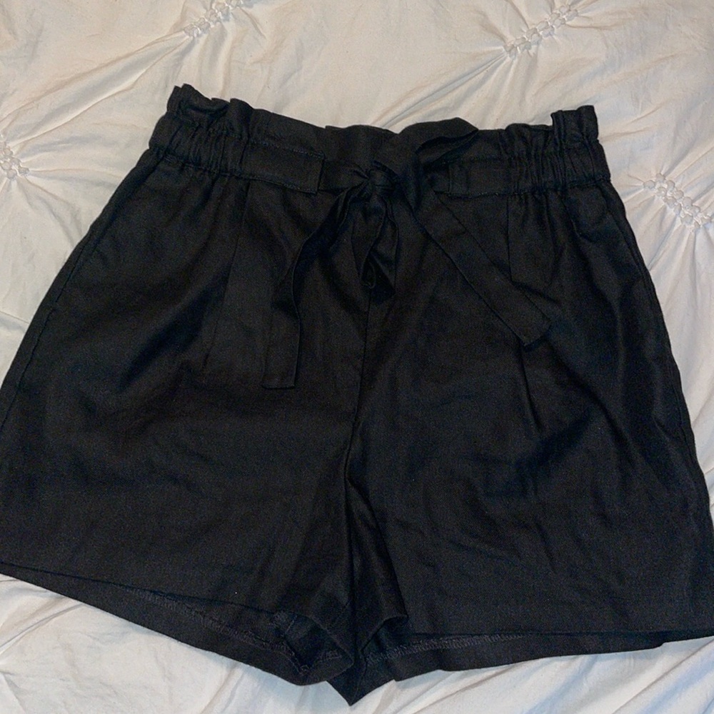 Express - size XS - black -  Shortie High rise shorts - EUC